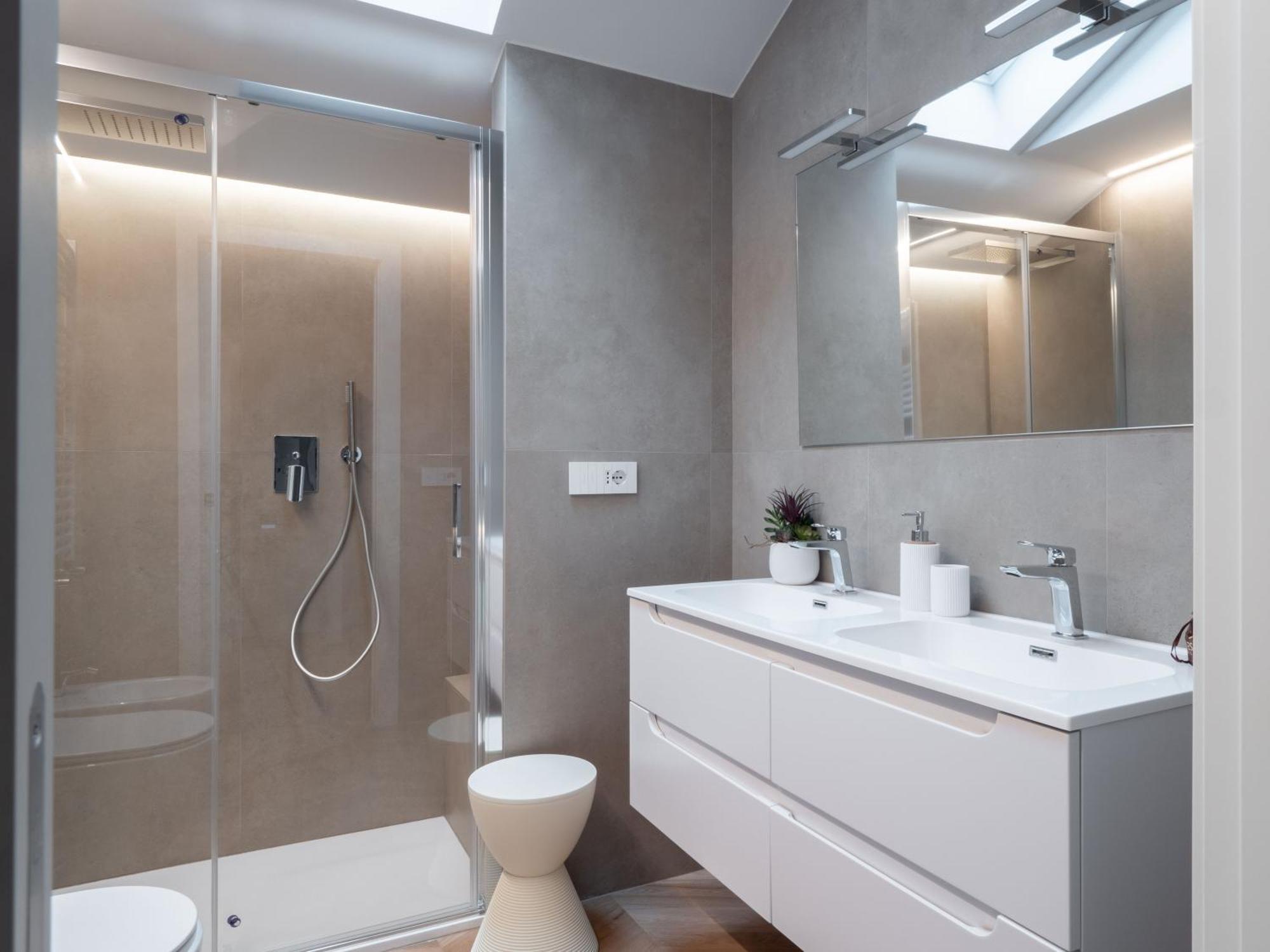 Design Su 2 Piani Via Della Spiga Appartement Milan